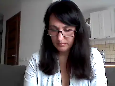 Snapshot of Elena48324 chatting on May 2026 10:23:01 AM Elena48324 online show from May 2026 10:23:01 AM