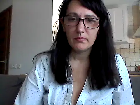 Snapshot of Elena48324 chatting on May 2026 06:22:02 AM Elena48324 online show from May 2026 06:22:02 AM