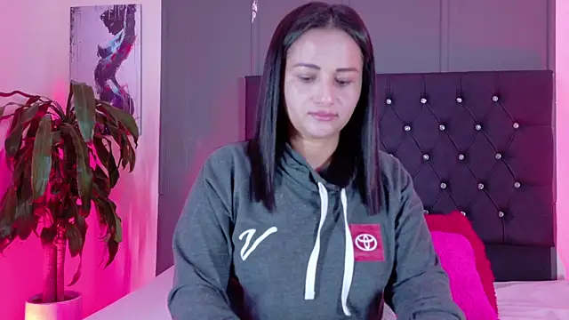 Zafiro  Brown online show from September 2025 07:57:01 AM