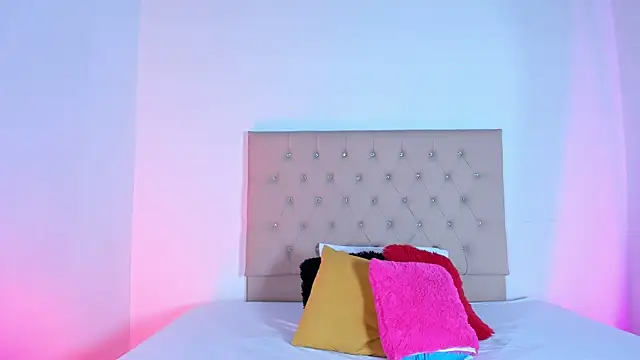 Zafiro  Brown online show from November 2025 11:56:01 AM