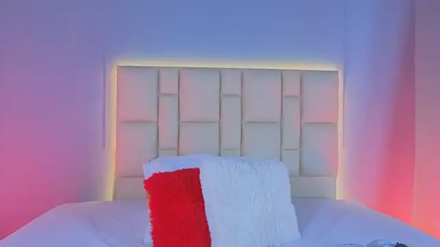 Zafiro  Brown online show from December 2025 12:21:02 PM