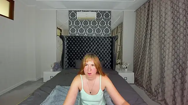 Sofii darling online show from October 2025 04:15:02 PM