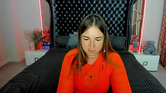 Sofii darling online show from July 2026 04:33:01 PM