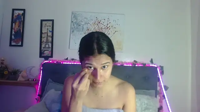 valentini villa online show from November 2025 07:25:02 PM