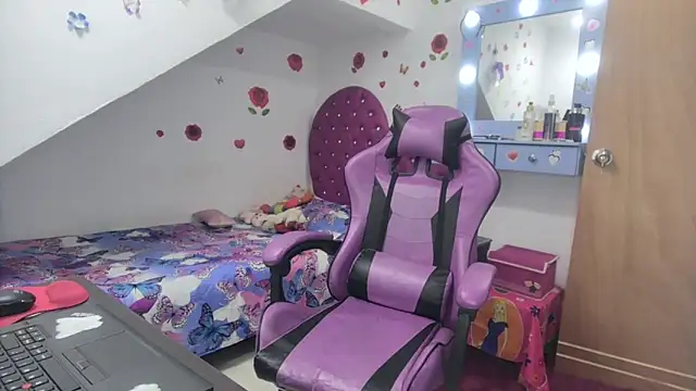 soffy rosses online show from October 2025 01:52:02 AM