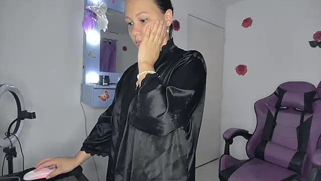 soffy rosses online show from May 2026 02:38:01 AM