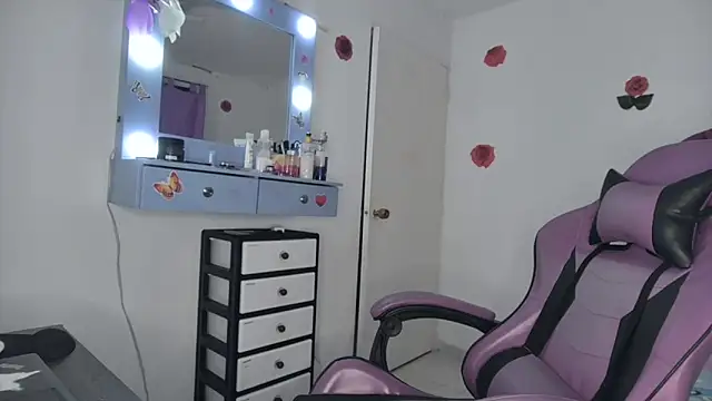 soffy rosses online show from May 2026 03:00:01 AM