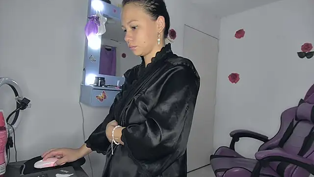 soffy rosses online show from May 2026 02:06:02 AM