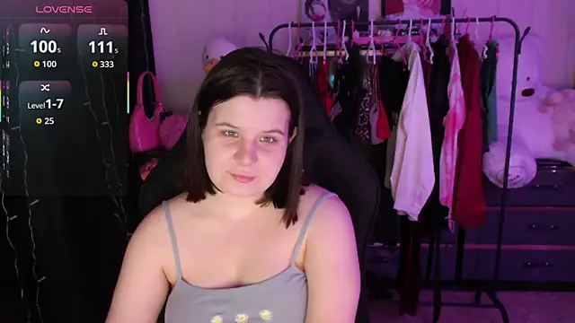 AmyVibess online show from April 2026 06:16:02 PM