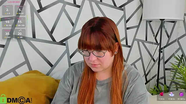 Snapshot of Michelle_Wilsson chatting on June 2026 07:43:01 AM Michelle Wilsson online show from June 2026 07:43:01 AM