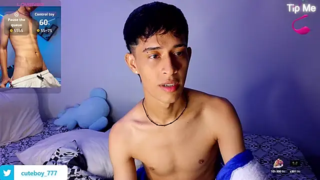 Snapshot of Danny_cute_05 chatting on October 2025 04:12:01 AM Danny cute 05 online show from October 2025 04:12:01 AM