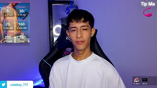 Snapshot of Danny_cute_05 chatting on October 2025 06:03:02 AM Danny cute 05 online show from October 2025 06:03:02 AM