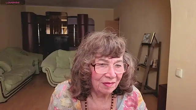 Snapshot of Betty_Brick chatting on April 2026 01:59:01 PM Betty Brick online show from April 2026 01:59:01 PM