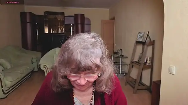 Snapshot of Betty_Brick chatting on April 2026 05:30:01 PM Betty Brick online show from April 2026 05:30:01 PM