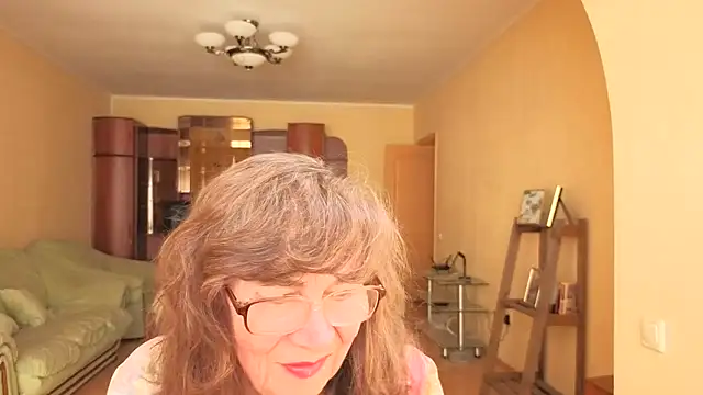 Snapshot of Betty_Brick chatting on May 2026 11:06:01 AM Betty Brick online show from May 2026 11:06:01 AM