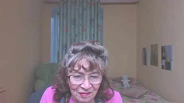 Snapshot of Betty_Brick chatting on May 2026 04:12:01 PM Betty Brick online show from May 2026 04:12:01 PM