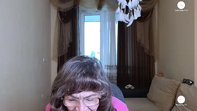 Snapshot of Betty_Brick chatting on May 2026 01:30:02 PM Betty Brick online show from May 2026 01:30:02 PM