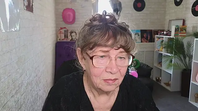 Betty Brick online show from May 2026 12:55:02 PM