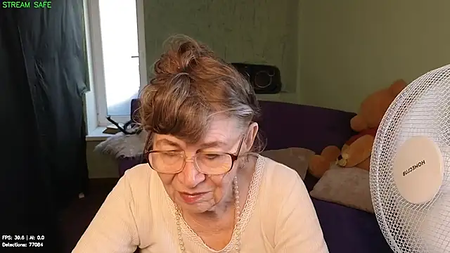 Betty Brick online show from July 2026 04:04:02 PM