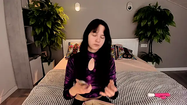 BerryDiva online show from September 2025 07:59:01 PM