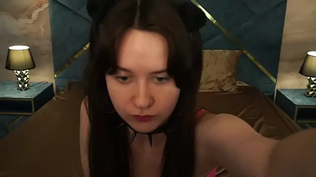 BerryDiva online show from July 2026 03:21:02 PM
