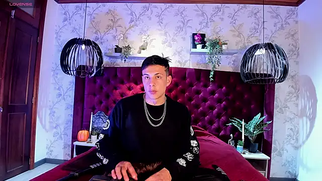 Dustin Sonne online show from November 2025 03:31:01 AM