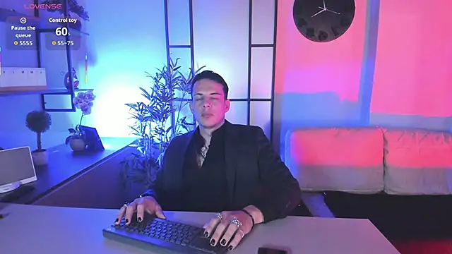 Dustin Sonne online show from December 2025 03:33:01 AM