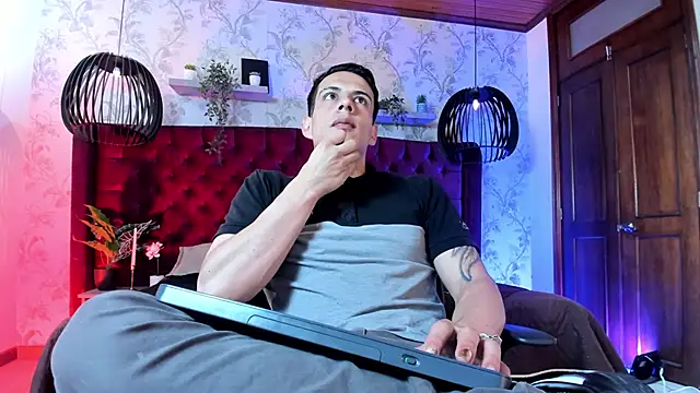 Dustin Sonne online show from May 2026 03:55:02 AM