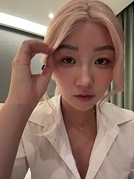 Snapshot of winter11 chatting on October 2025 01:59:02 PM winter11 online show from October 2025 01:59:02 PM