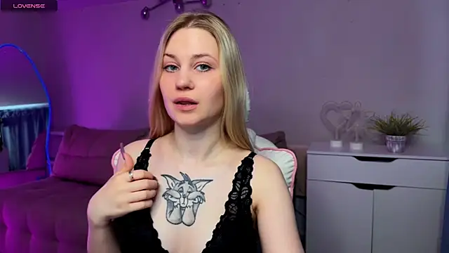 Sofia Kenwood online show from April 2026 03:44:02 AM