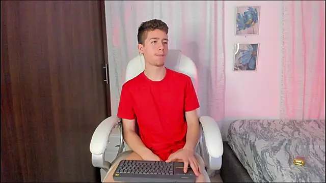 ThiagooJames online show from October 2025 01:58:02 AM