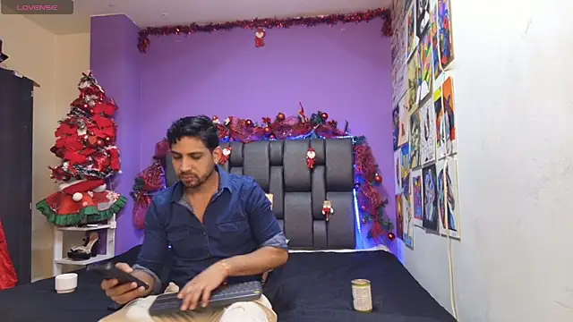 ashtoncooperr online show from December 2025 06:50:01 PM