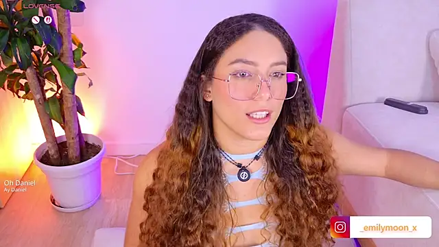 onlyemily  online show from April 2026 04:46:01 AM