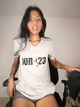 NovaTemptress online show from October 2025 01:05:02 AM