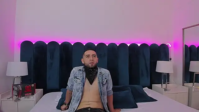 Snapshot of Lushian_ chatting on September 2025 02:27:01 PM Lushian online show from September 2025 02:27:01 PM