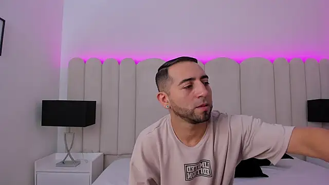 Snapshot of Lushian_ chatting on September 2025 03:34:01 PM Lushian online show from September 2025 03:34:01 PM