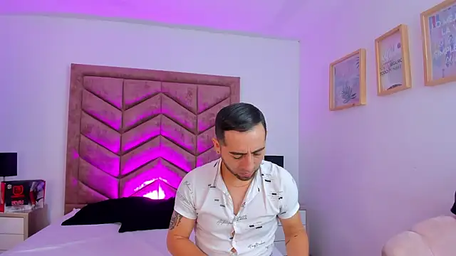 Snapshot of Lushian_ chatting on September 2025 03:14:01 PM Lushian online show from September 2025 03:14:01 PM