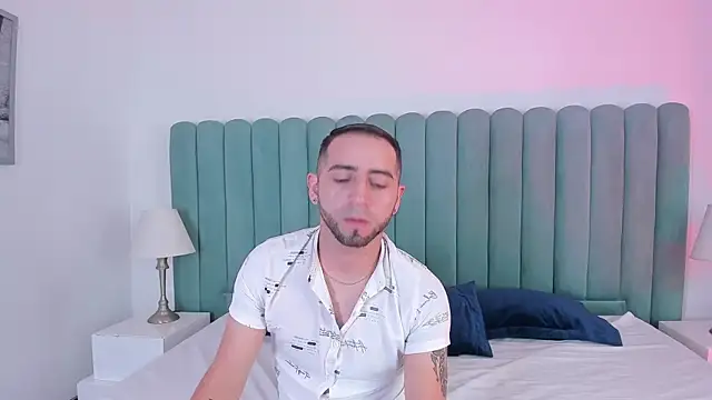 Snapshot of Lushian_ chatting on September 2025 01:59:01 PM Lushian online show from September 2025 01:59:01 PM