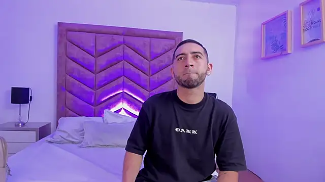 Snapshot of Lushian_ chatting on October 2025 03:29:01 PM Lushian online show from October 2025 03:29:01 PM