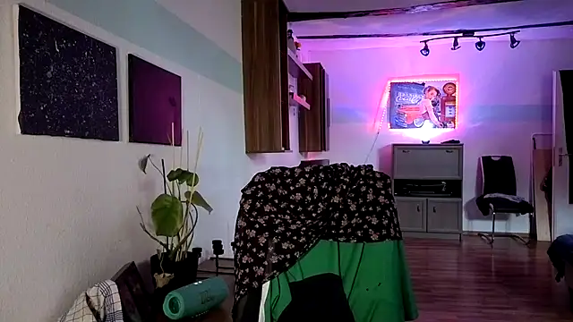 Seductively4 20 online show from July 2026 05:27:02 AM