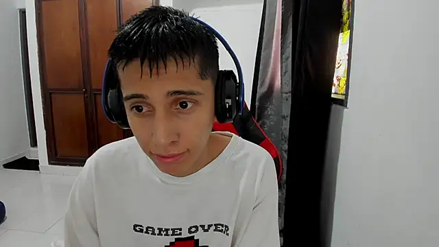 gomitaboy 1 online show from October 2025 07:03:02 PM