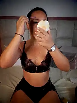 Marthina online show from September 2025 01:10:01 PM