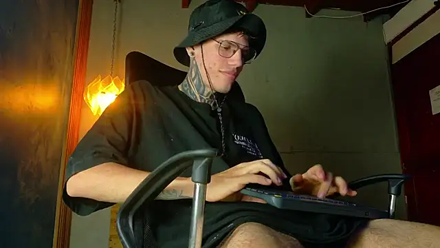 david huge online show from May 2026 01:55:02 AM