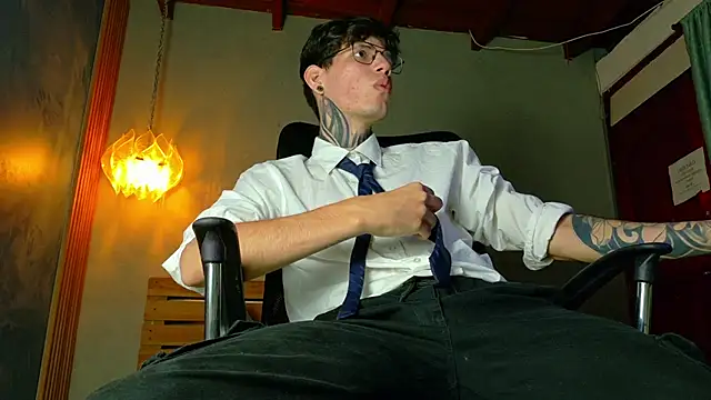 david huge online show from May 2026 02:49:02 AM