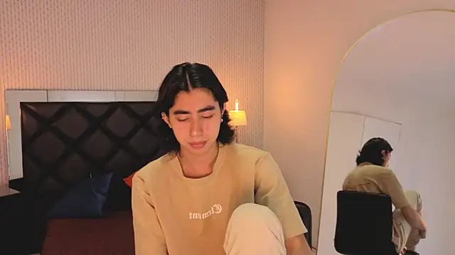 Snapshot of ryo_light chatting on October 2025 08:07:01 PM ryo light online show from October 2025 08:07:01 PM