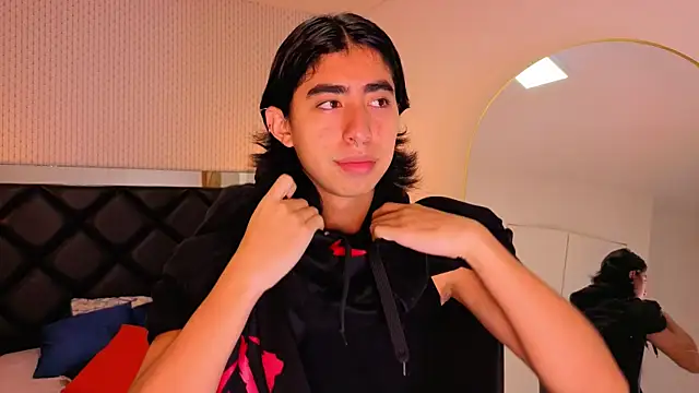 Snapshot of ryo_light chatting on October 2025 08:10:01 PM ryo light online show from October 2025 08:10:01 PM