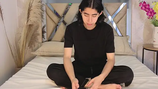 Snapshot of ryo_light chatting on November 2025 08:55:01 PM ryo light online show from November 2025 08:55:01 PM