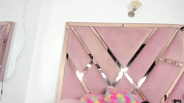 Akiraht online show from September 2025 08:46:01 PM