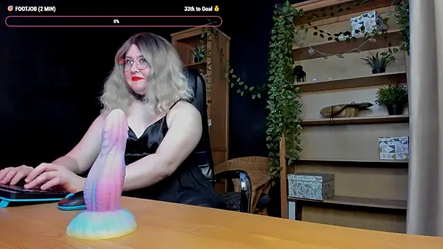 Ellis Nova online show from October 2025 09:39:01 AM