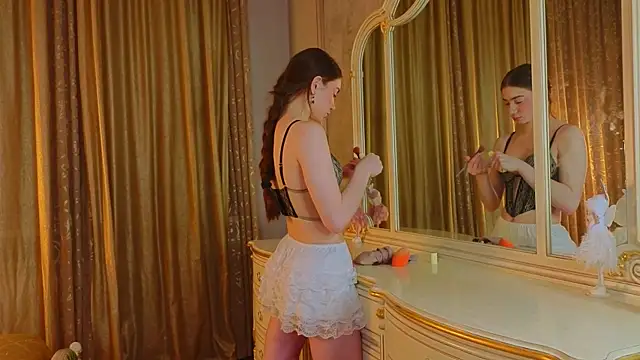 EadlinGillim online show from November 2025 03:06:02 AM